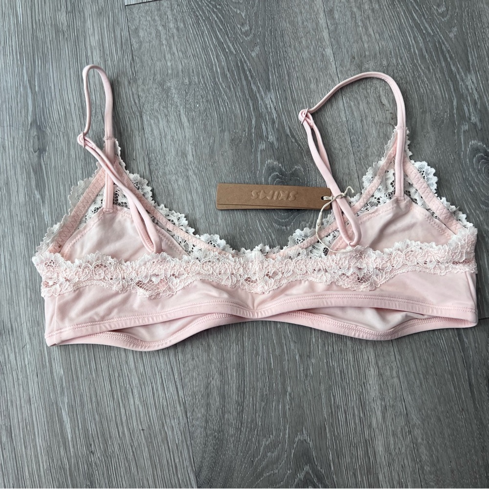 SKIMS Soft Pink Lace Bralette - Picture 5 of 5